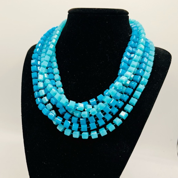 Vintage new old stock plastic cube beads wrap necklace turquoise aqua - Picture 3 of 9